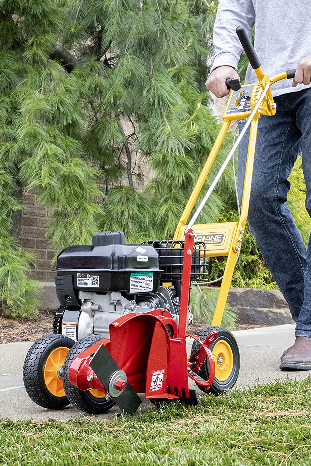 McLane Gas Powered Lawn Edger 5.50 Gross Torque, 7 in Wheels - 101-5.5GT-7