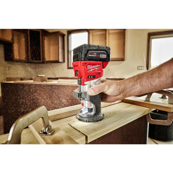 Milwaukee M18 Fuel 18V Lithium-Ion Brushless Cordless Compact Router With Plunge Base - 48-10-5601