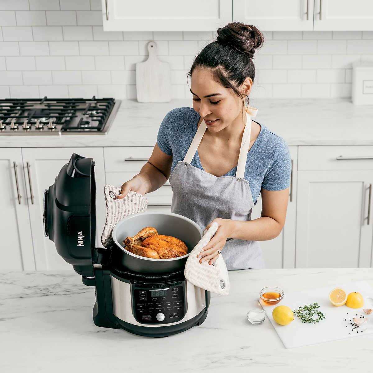 Ninja Foodi 11-in-1 6.5-qt Pro Pressure Cooker And Air Fryer - FD302