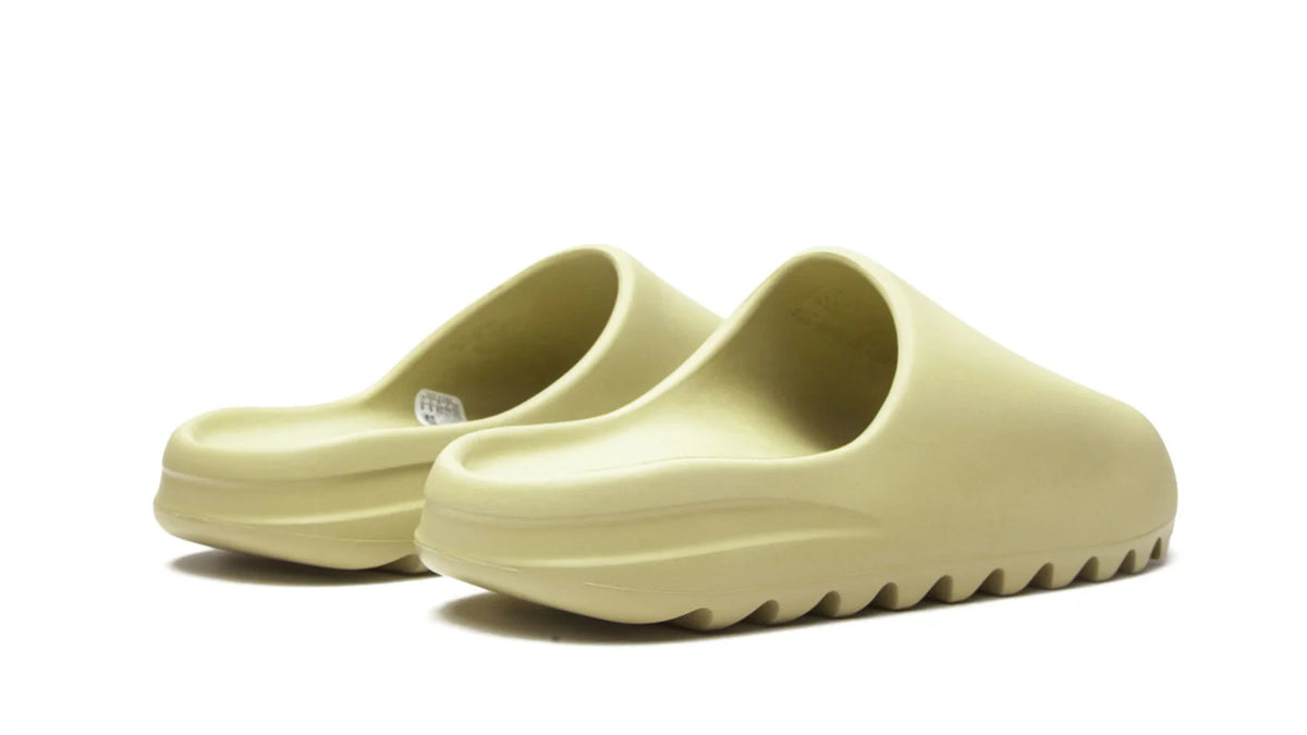 YEEZY Slide Resin 2021