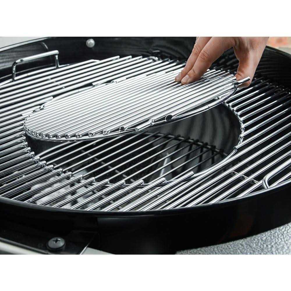 Weber Charcoal Grill 22 - Performer Deluxe