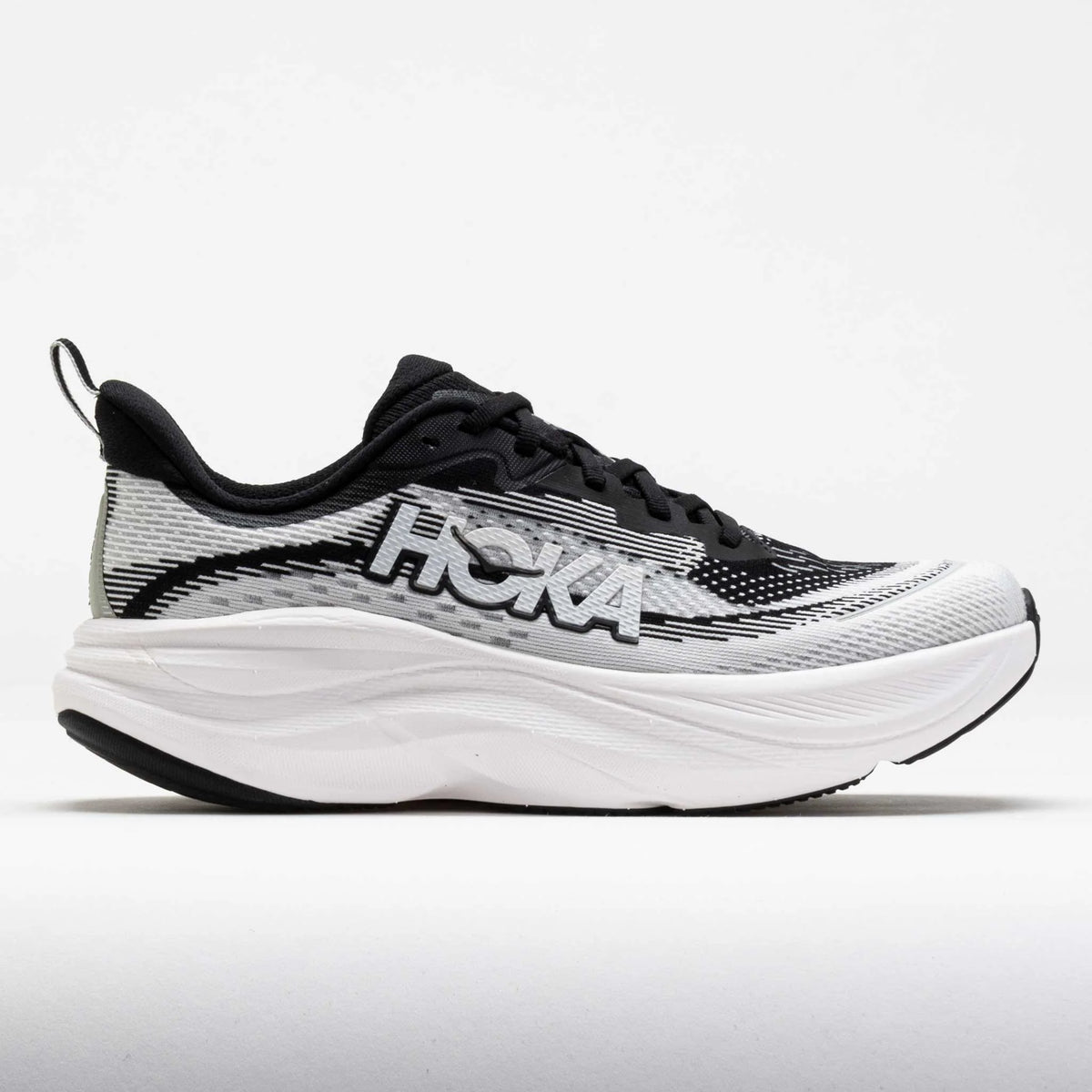 Women's Black/White Running Shoes - Skyflow