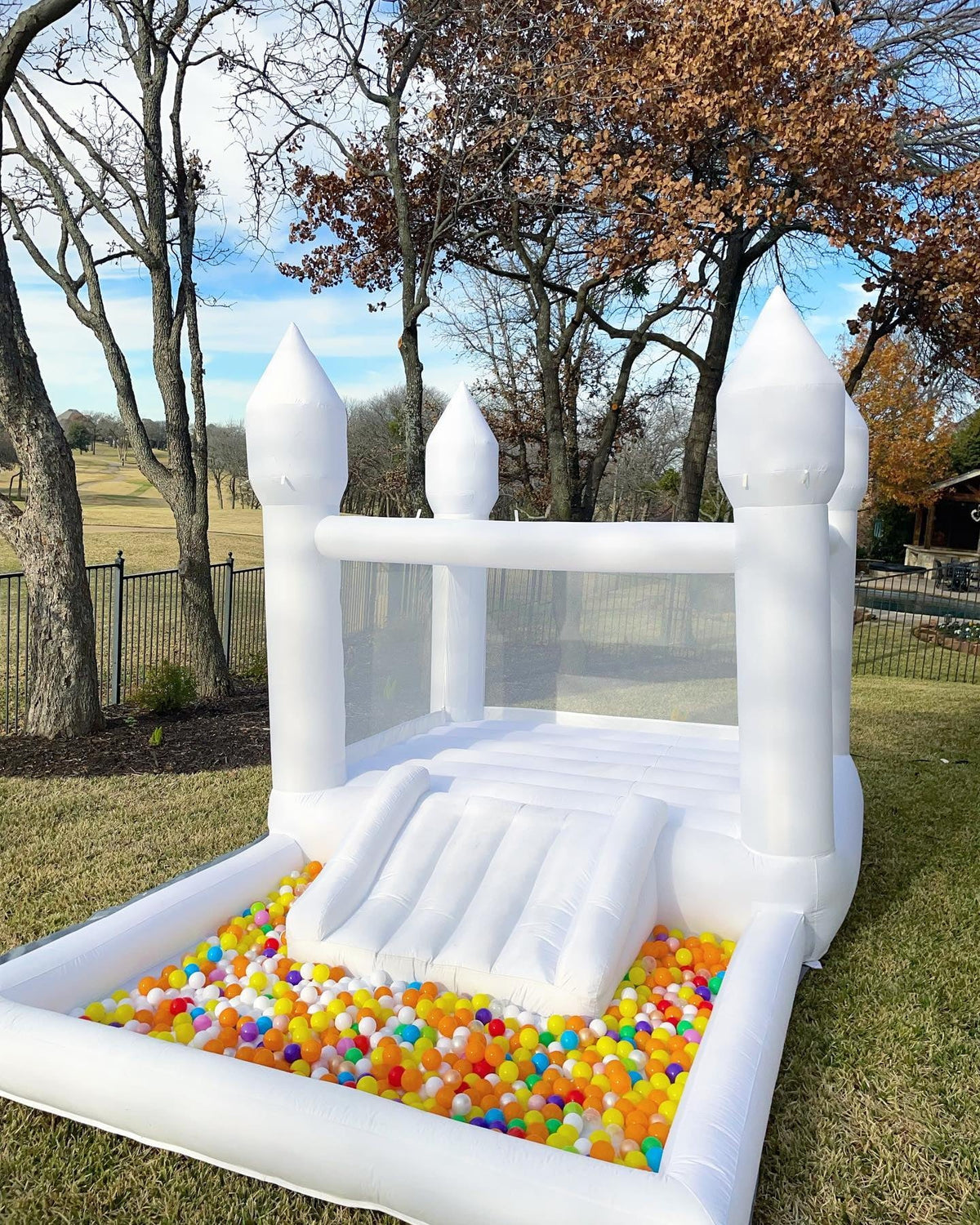 Connsann White Oxford Bounce House With Air Blower And Ball Pit, 13 ft x 8 ft x 8 ft