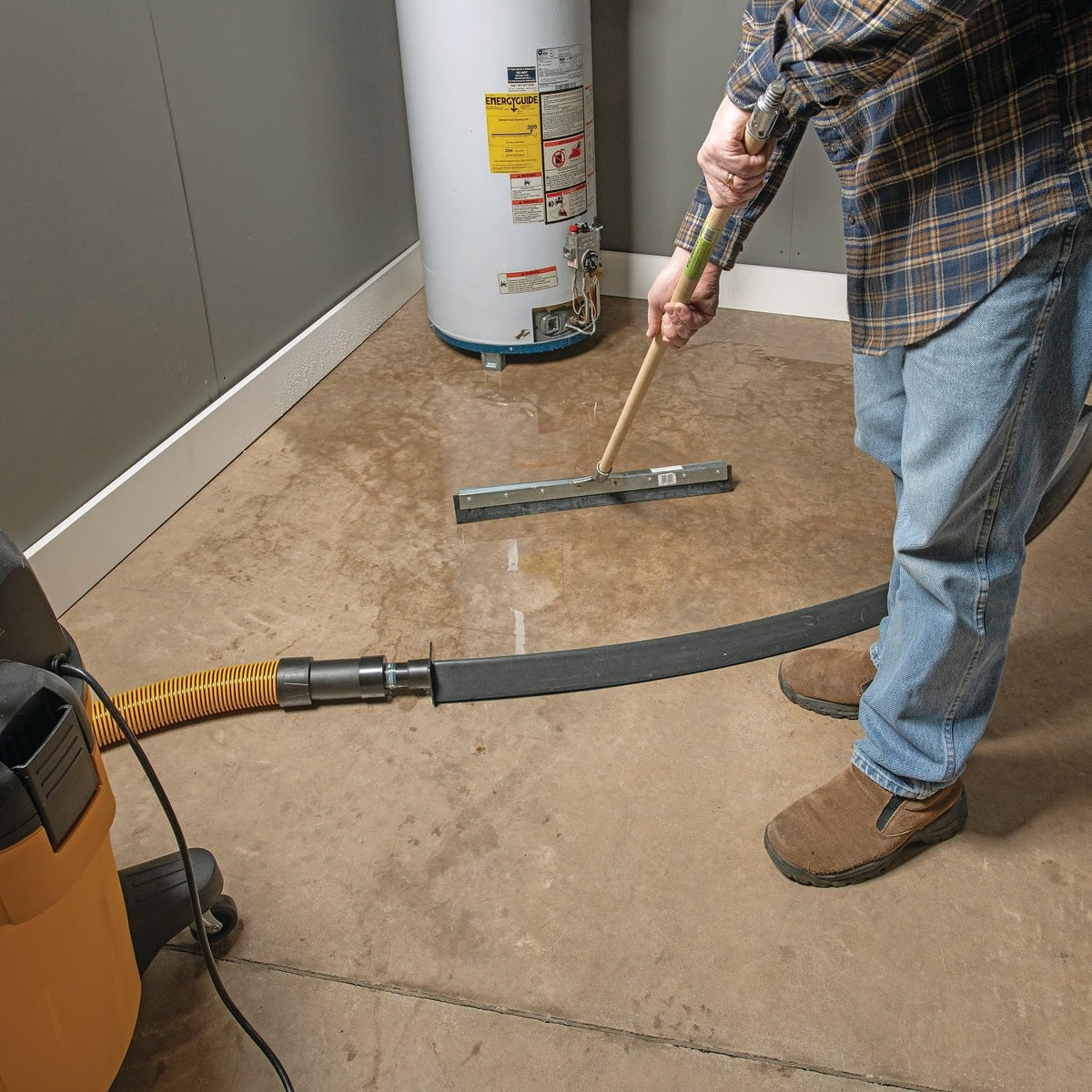 PIG Water Vacuum Barrier 4 in W x 6 ft L x 2.25 in H - PM50805