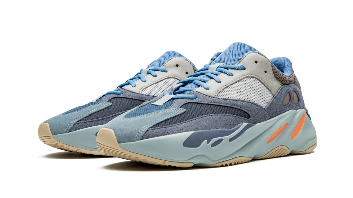 YEEZY Boost 700 Sneakers - Carbon Blue