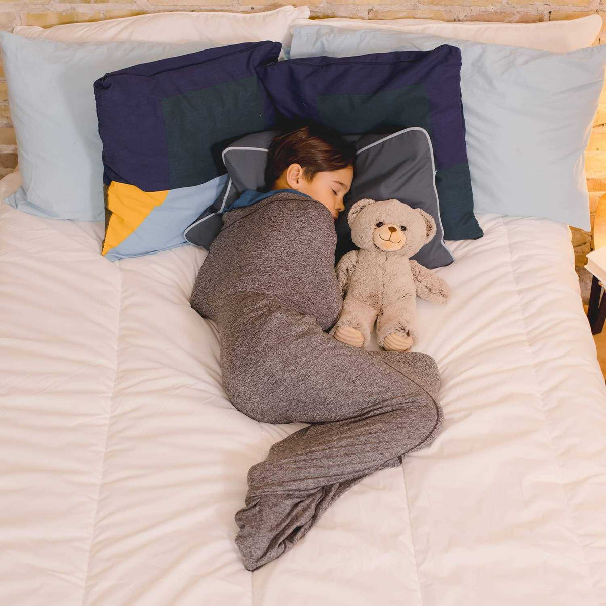 Hug Sleep Wearable Cooling Sensory Compression Blanket - Sleep Pod Move