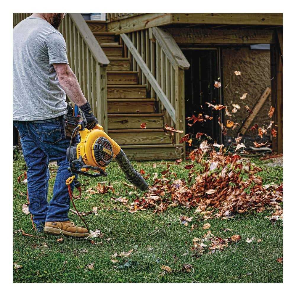 DEWALT 12 Amp Corded Handheld Blower, 145 Mph - DWBL700