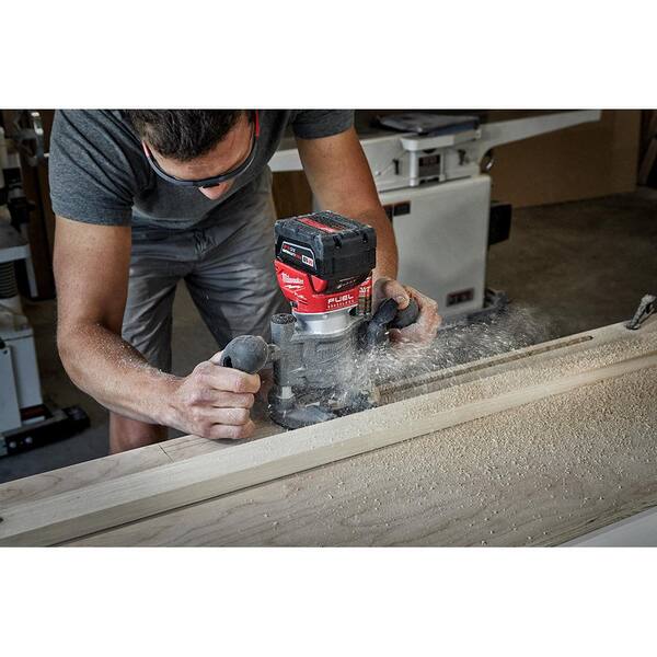 Milwaukee M18 Fuel 18V Lithium-Ion Brushless Cordless Compact Router With Plunge Base - 48-10-5601
