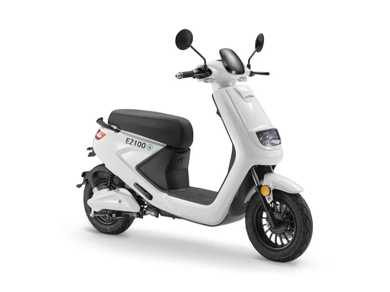 Luxxon Electric Scooter 2000 Watt, 45 km/h, Up To 71 km - E2100