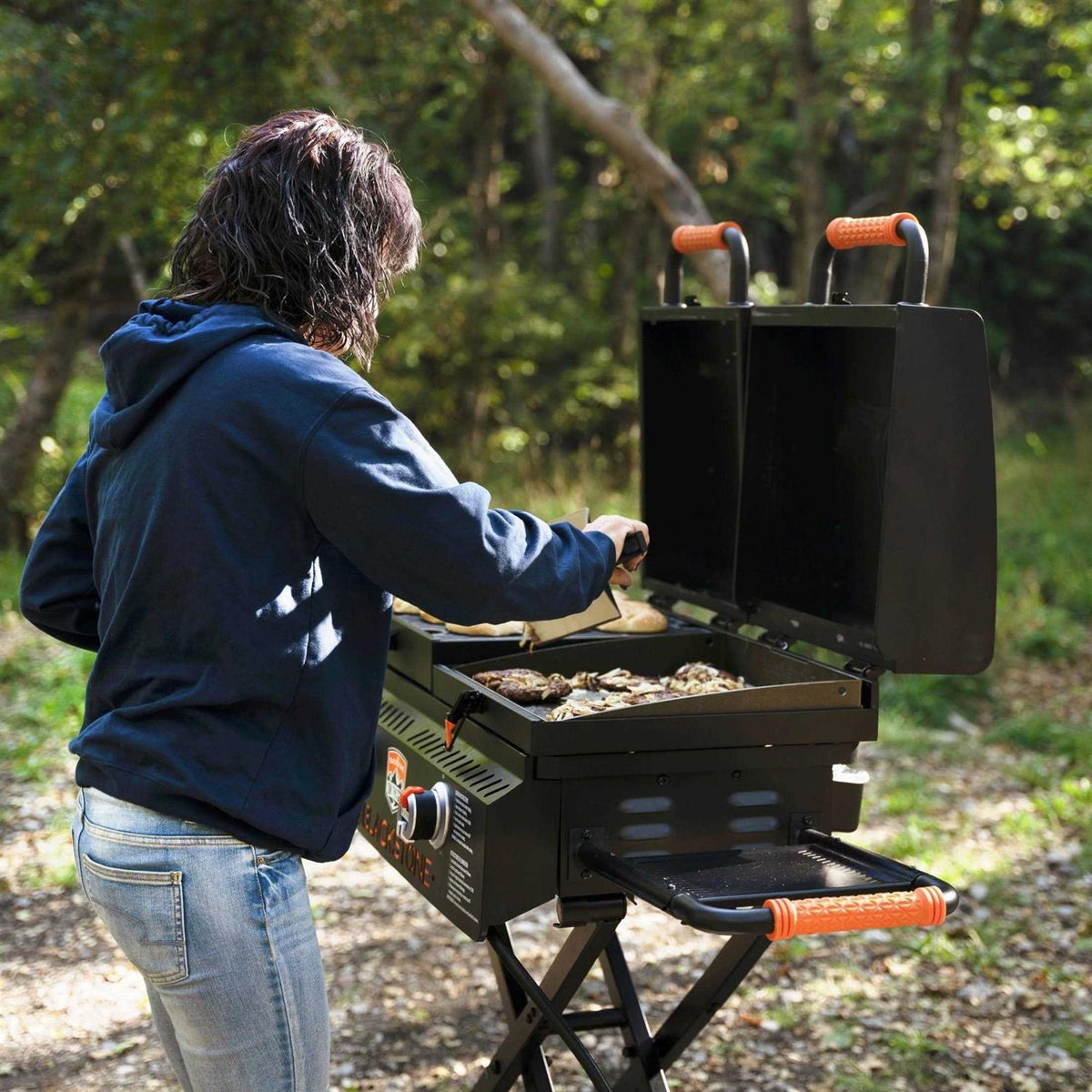 Blackstone Tailgater Grill/Griddle With 17 Inch Griddle And 17 Inch Grill Box - 1550