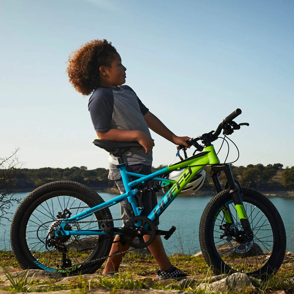 Huffy 20-inch Oxide Boys Mountain Bike, Lime / Blue