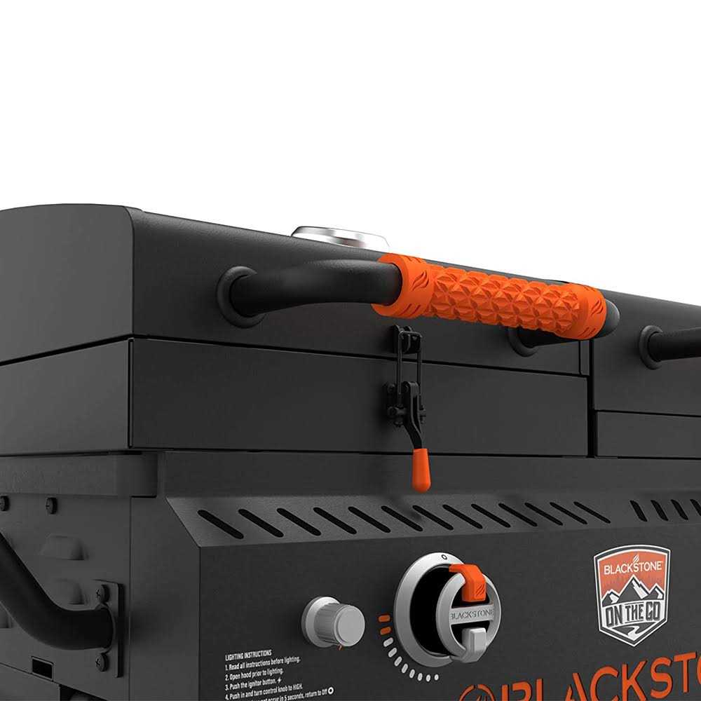 Blackstone Tailgater Grill/Griddle With 17 Inch Griddle And 17 Inch Grill Box - 1550