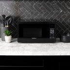 QINBI Microwave Oven 0.7 Cu. Ft. 700-Watts Black - WBMW71B