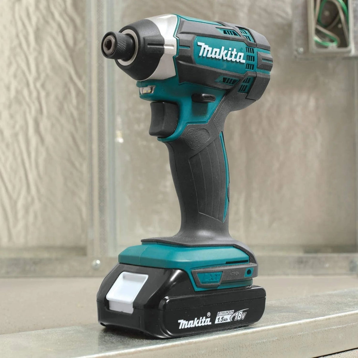 Makita 18V LXT Lithium-Ion 2-Piece Cordless Combo Kit With 1.5 Ah Batteries - CT225SYX