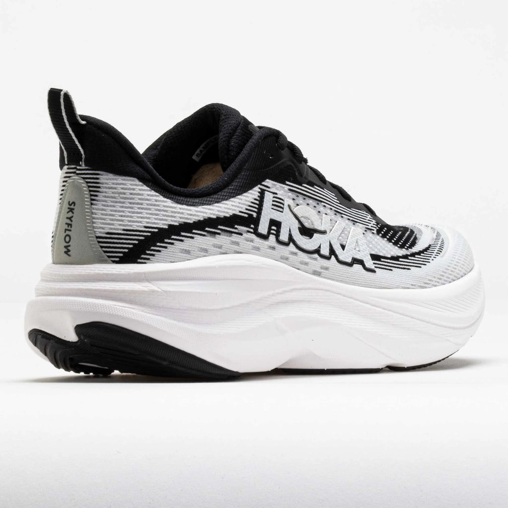 Women's Black/White Running Shoes - Skyflow