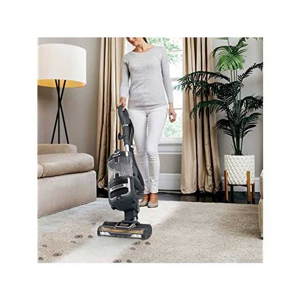 Shark Navigator Lift-Away Upright Vacuum With Self-Cleaning Brushroll And HEPA Filter - UV725