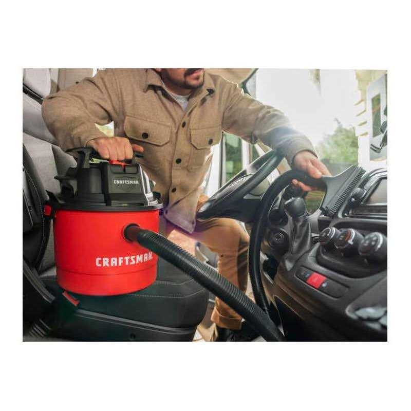 CRAFTSMAN 2.5-Gallons 2-HP Corded Wet/Dry Shop Vacuum With Accessories