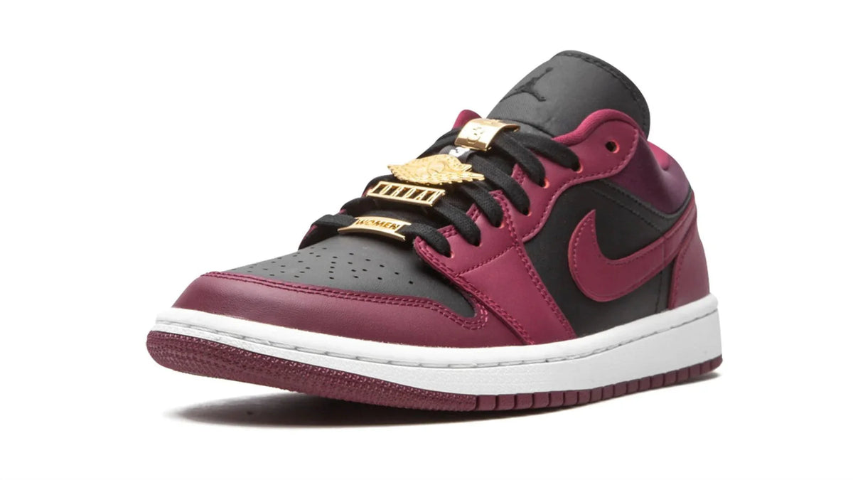 AIR JORDAN 1 Low SE Women's Sneakers - Beetroot