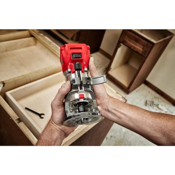 Milwaukee M18 Fuel 18V Lithium-Ion Brushless Cordless Compact Router With Plunge Base - 48-10-5601