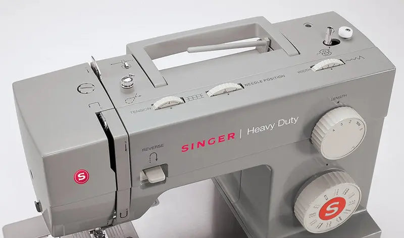 SINGER Heavy Duty Mechanical Sewing Machine, White, 23 Built-In Stitches - 4423