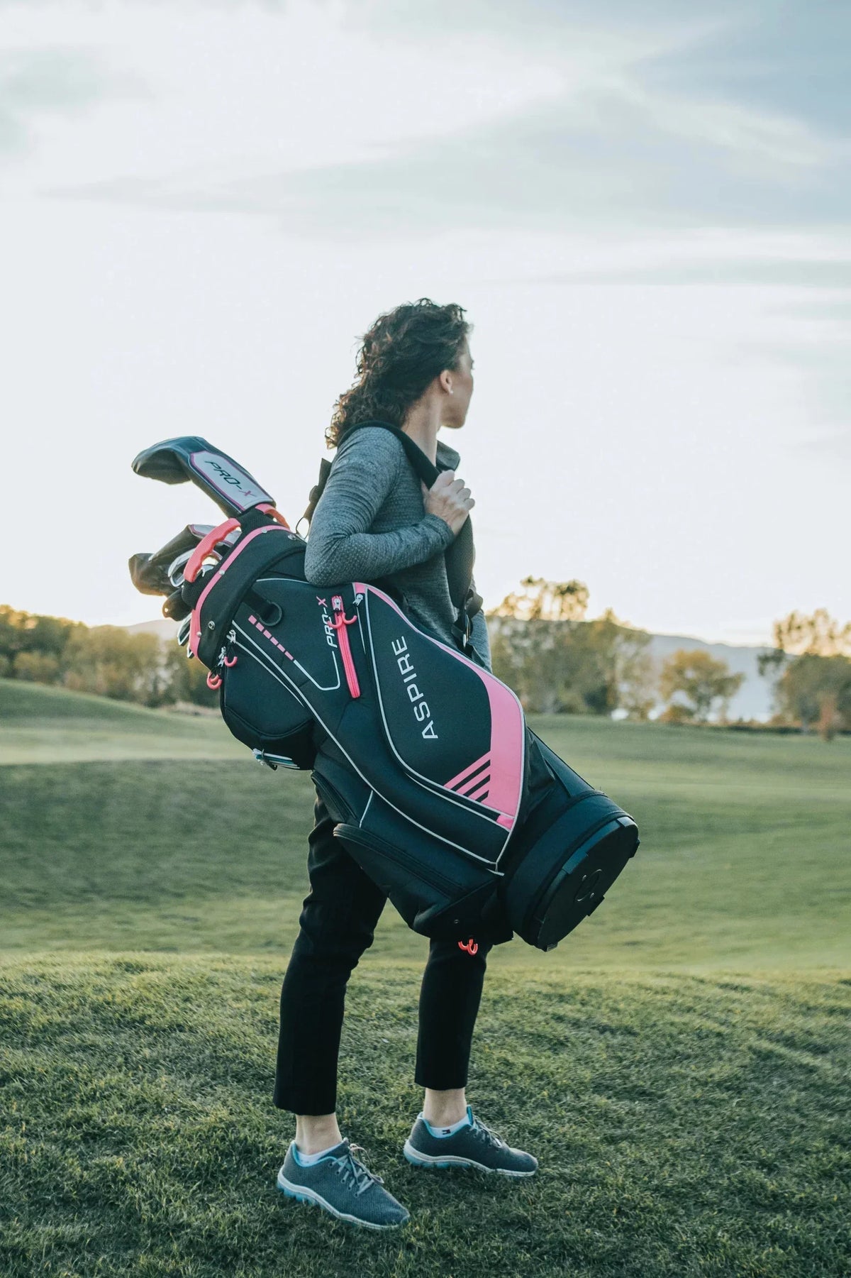 Aspire PRO-X Women's Complete Right-Hand Golf Club Package Set - Regular And Petite Sizes