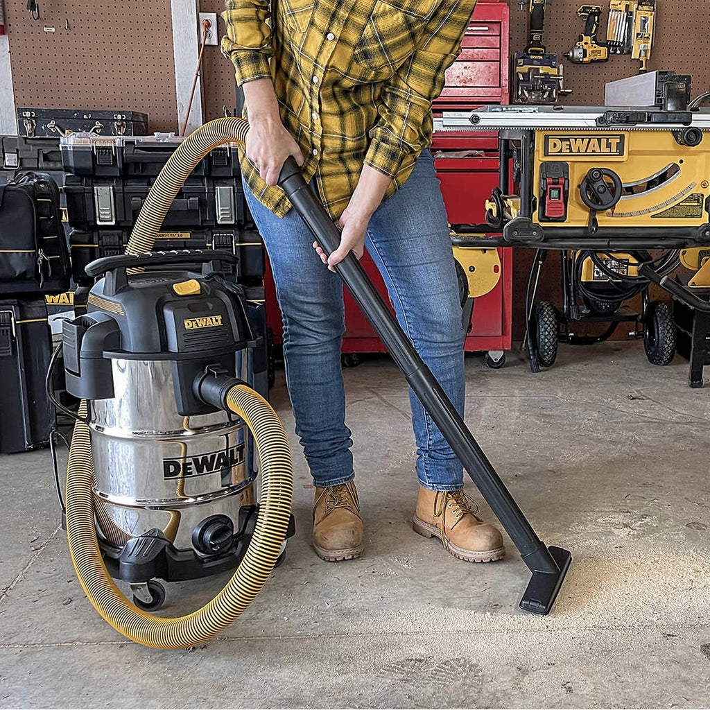 DEWALT 8 Gallon Wet/Dry Vacuum - 5 Peak HP